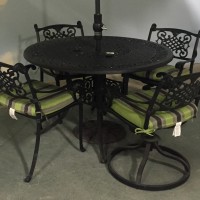 Michigan Dining Set Showroom