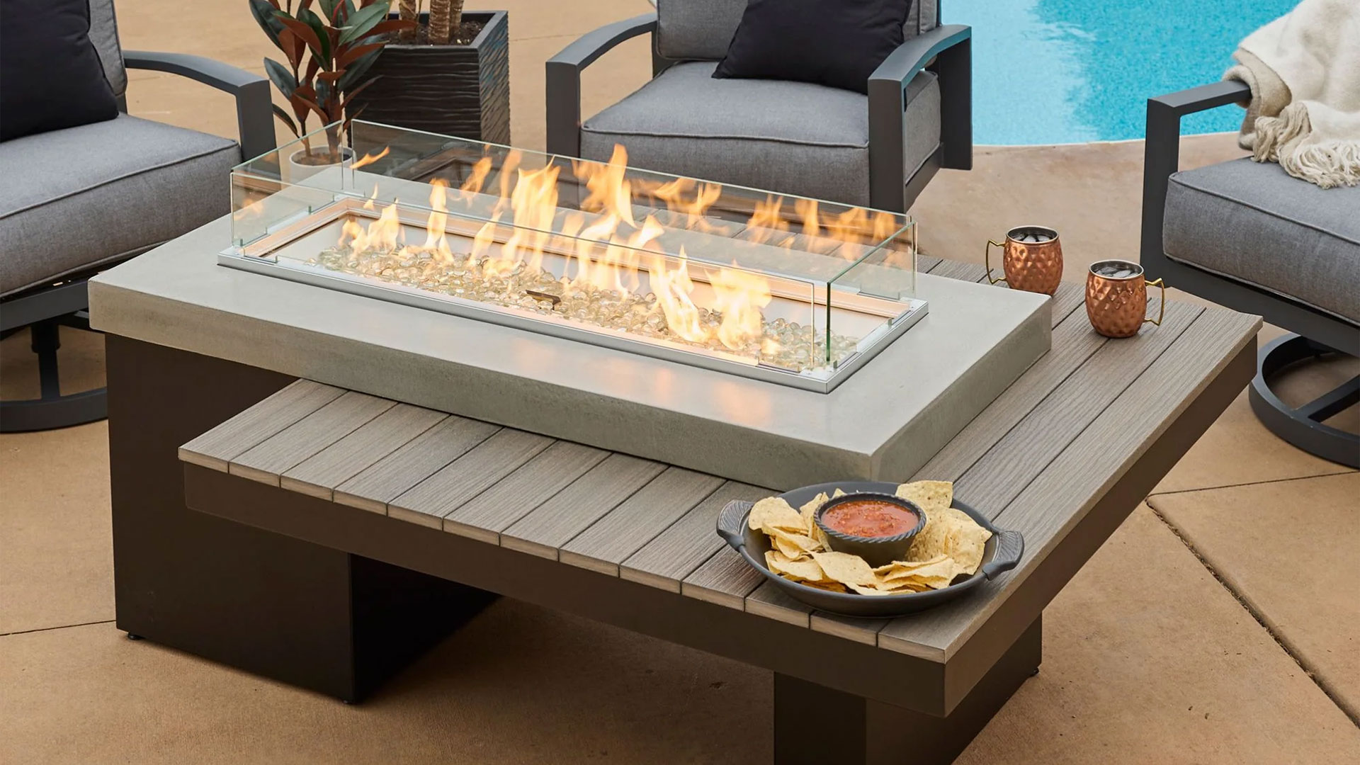Outdoor Great Room Uptown Linear Fire Pit